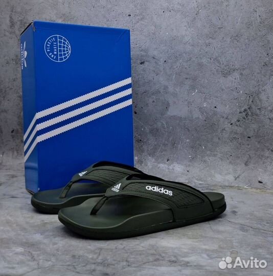 Мужские тапочки adidas новые