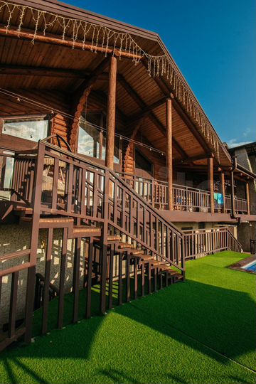 Дом 250 м² на участке 8 сот.