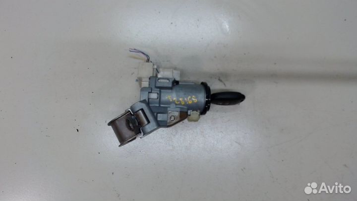 Замок зажигания Toyota Verso-S, 2011