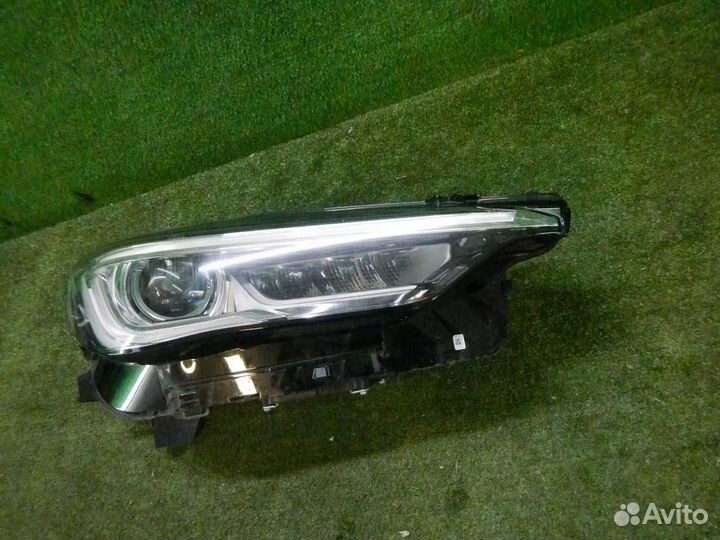 Фара правая Infiniti QX50
