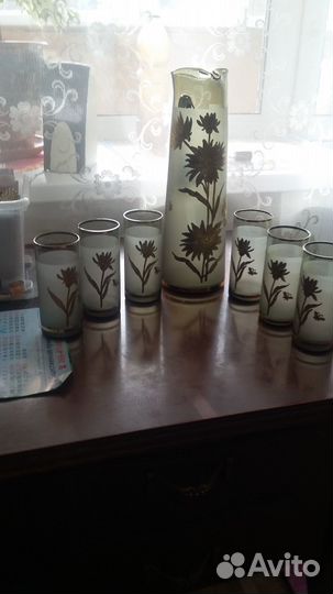 Кувшин и 6 стаканов. Стекло 