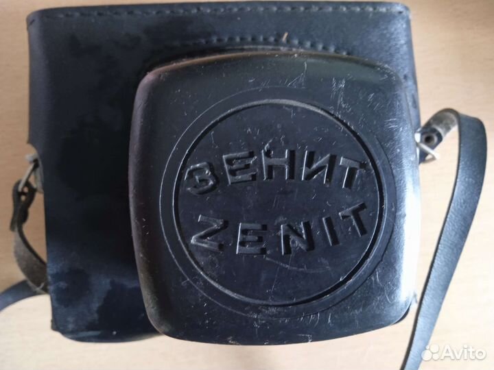 Плёночный фотоаппарат Зенит