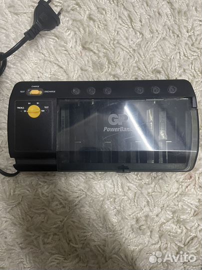 Зарядное устройство GP S320 + 4 аккумулятора
