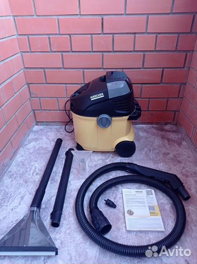 Моющий пылесос Karcher