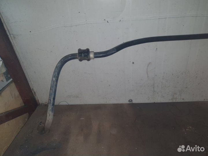 Стабилизатор задний Toyota Avensis 2