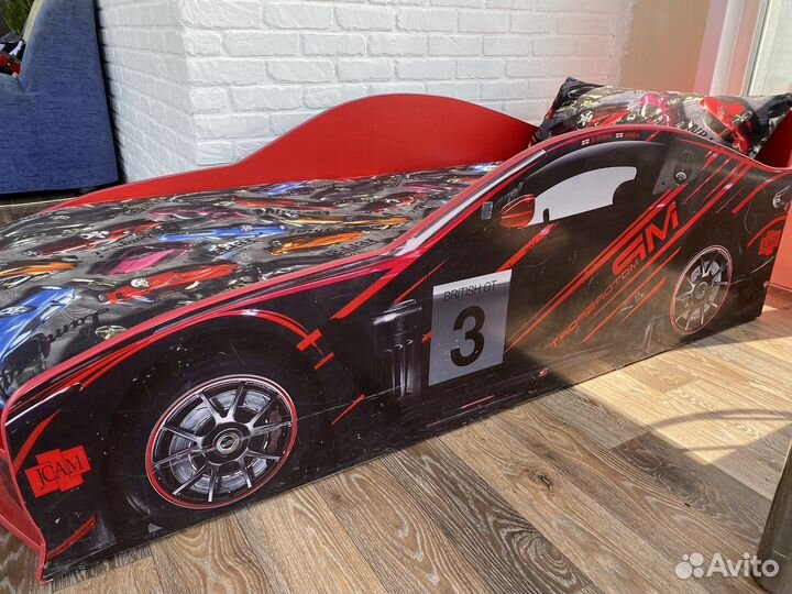 Детская кровать машинка