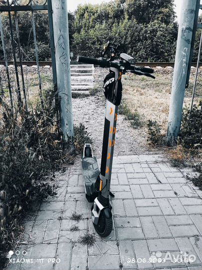 Самокат взрослый электрический новый