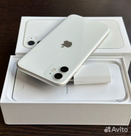 iPhone 11, 64 ГБ