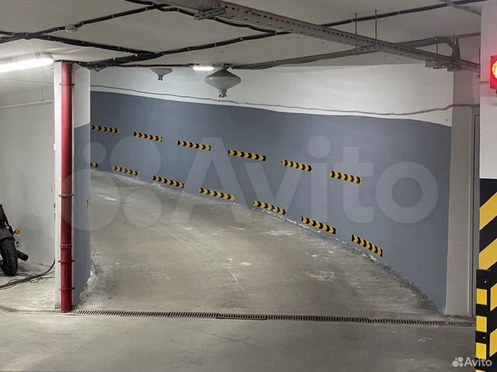 Машиноместо, 13 м²