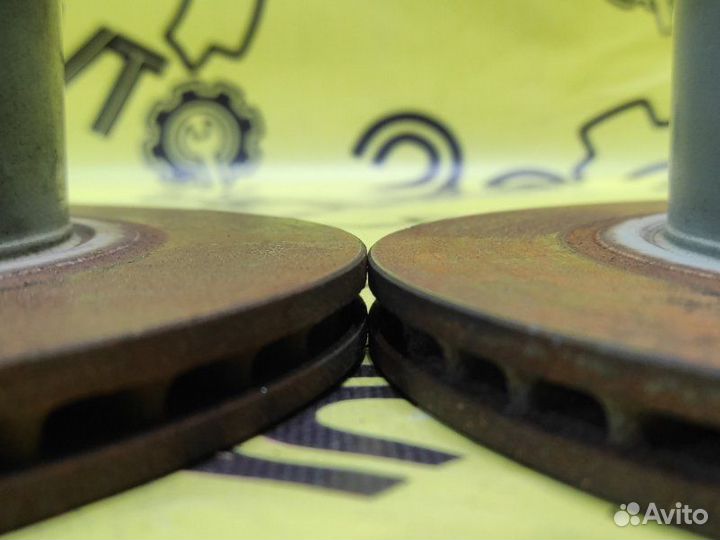 Диск тормозной комплект задний Infiniti Fx35 S50