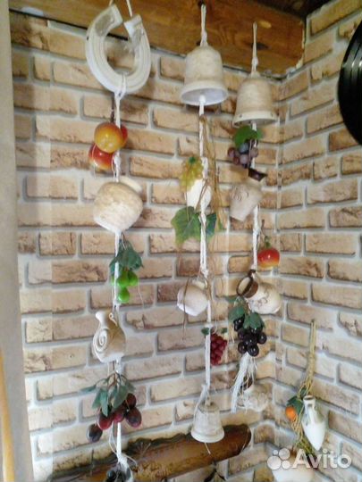 Необычные украшения-обереги из керамики. На дачу