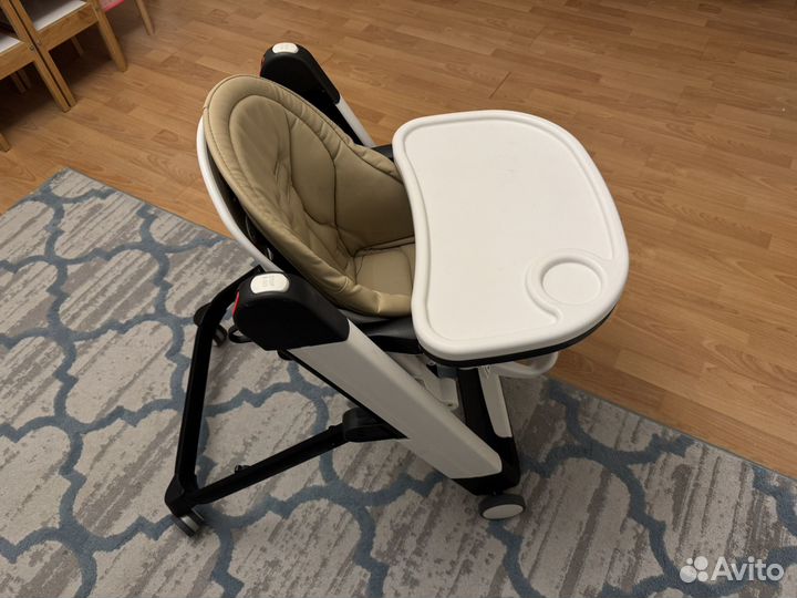 Детский стульчик для кормления peg perego