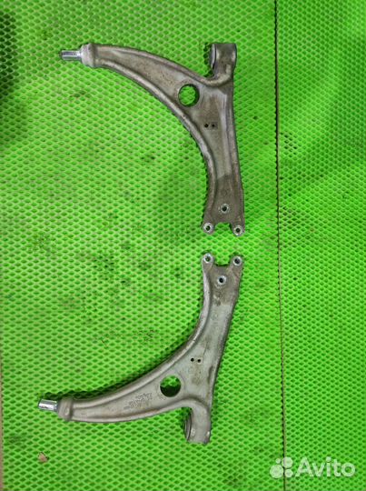 Рычаг подвески передний Фольксваген Пассат Б6