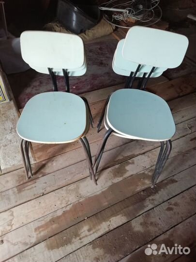 Стулья на металлокаркасе