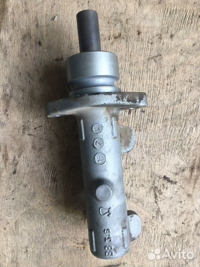 Цилиндр тормозной главный Renault Megane 1