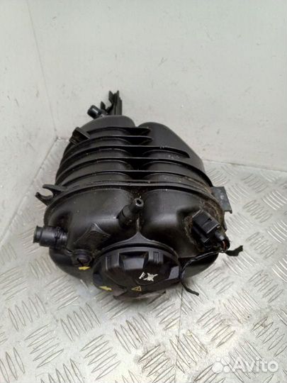 Бачок расширительный BMW 3 G20/G21 2021 8610652