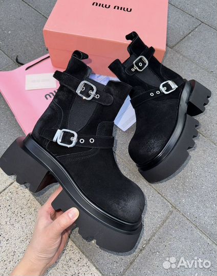 Ботинки Miu Miu Натуральная замша 39