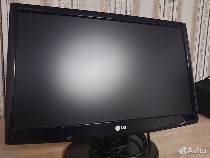 Монитор 22 LG flatron w2243s 1920x1080