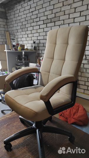 Компьютерное (офисное) кресло (новое)