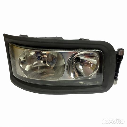 Фара в сборе правая универсальная с корректором с