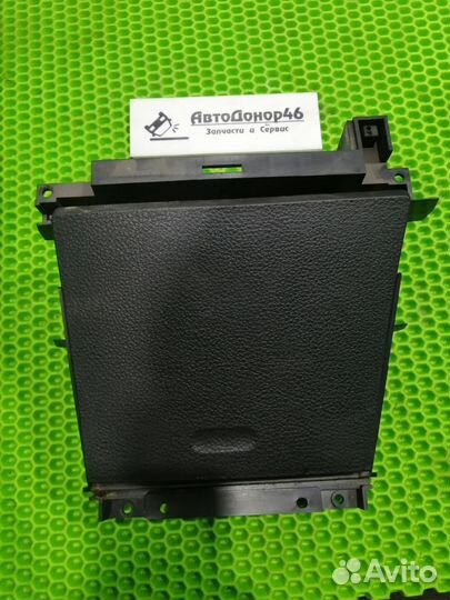 Подстаканник Nissan Tiida C11