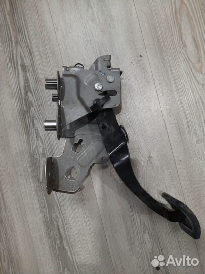 Педаль тормоза Renault megane 3