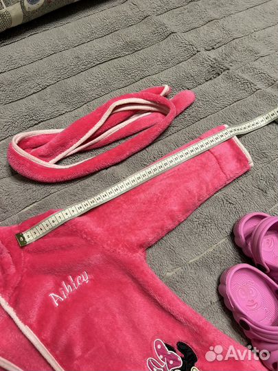 Халат р. 92/98 и резиновые тапочки 23р