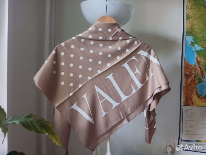 Шёлковый платок valentino