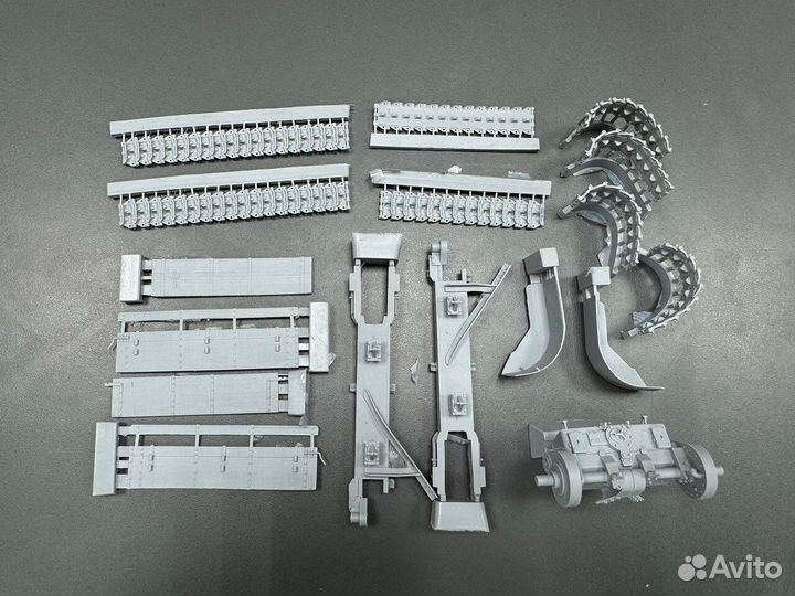 Guntower Models GT35075 Сталинец C-2 1/35