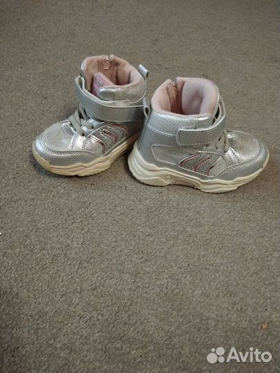 Ботинки демисезонные для девочки р. 23