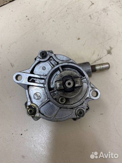 Насос вакуумный 2.2 Mercedes-Benz Sprinter