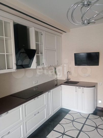 2-к. квартира, 69 м², 2/14 эт.