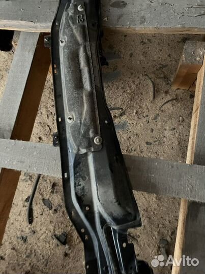 Усилитель жабо рамка Toyota Corolla 150