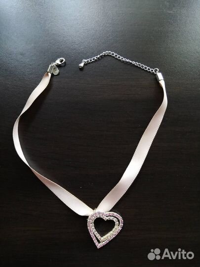 Колье чокер сердце со стразами розовой на ленте