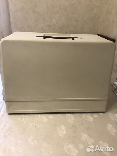 Швейная машина Новая Професиональ