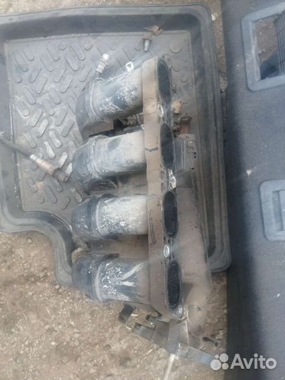 Впускной коллектор на geely Emgrand ec7 1.8