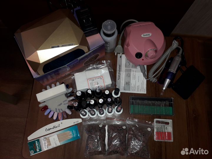 Стартовый набор для маникюра и педикюра: лампа