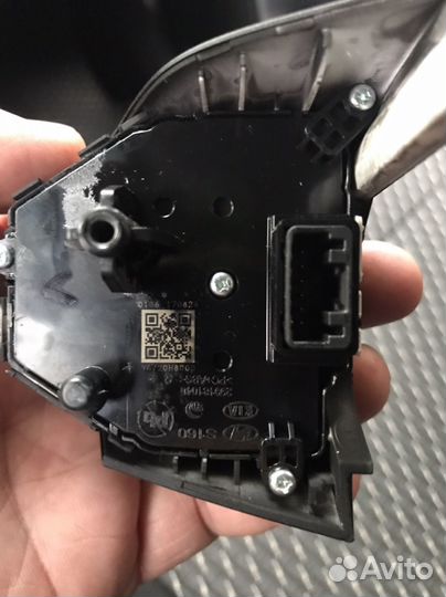 Кнопка управления на руле