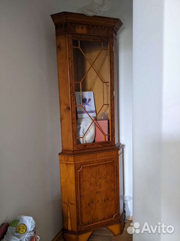 Витрина дерево тисса