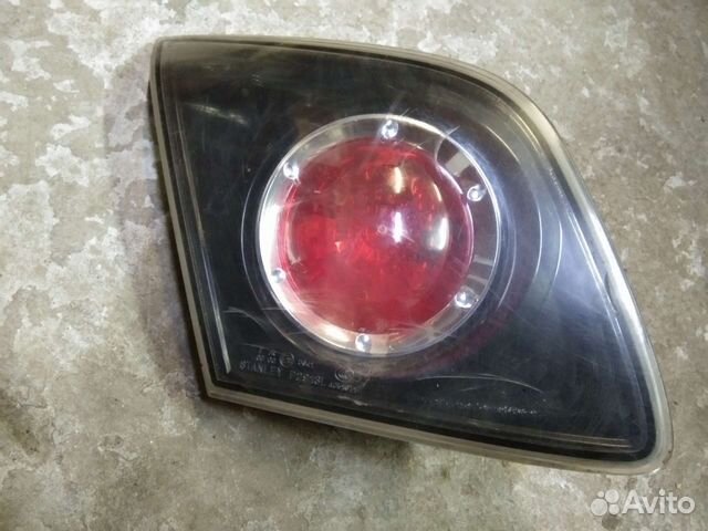 Фонарь задний левый внутренний Мазда 3 BK хэтчбек