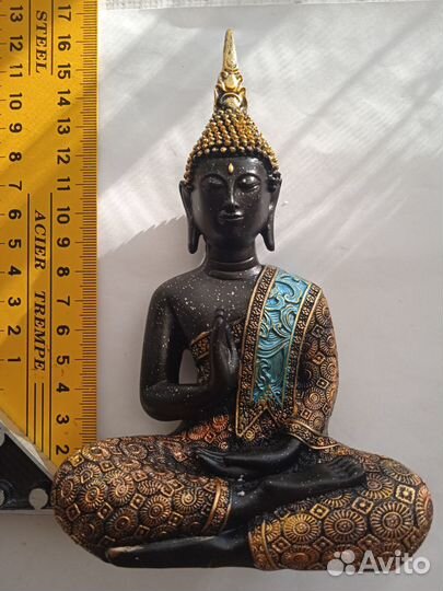 Фигурка Будды