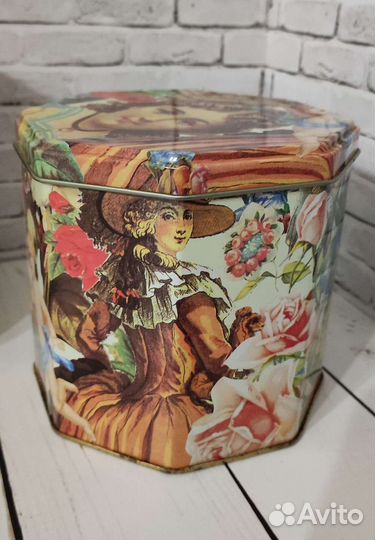 Жестяные коробочки-ретро