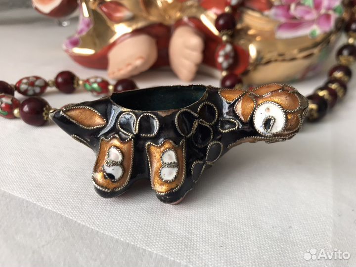 Клуазоне фигурка и бусы