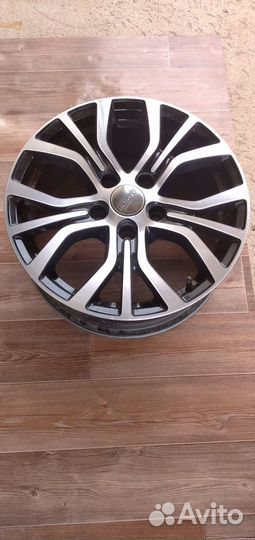 Продам литые диски 5 на 114