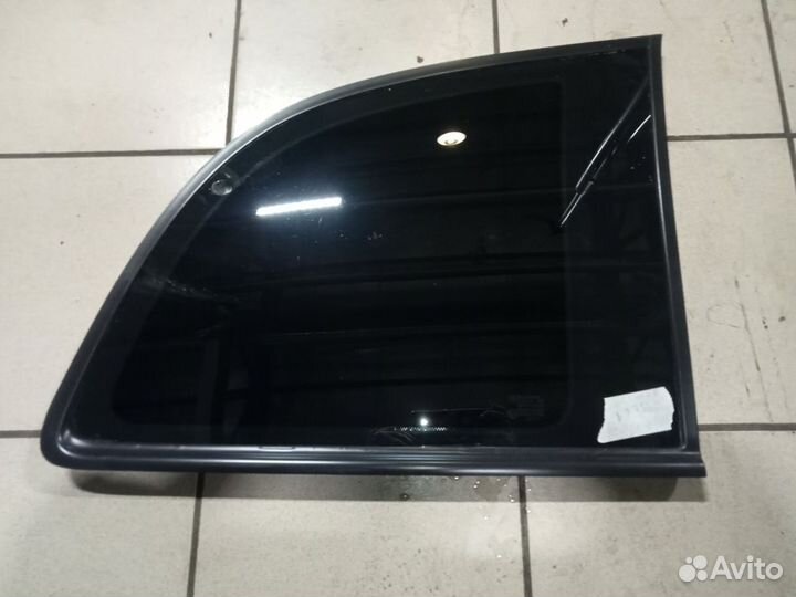 Форточка задняя правая Опель Зафира А