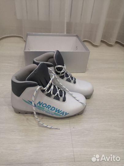Лыжные ботинки, р. 38