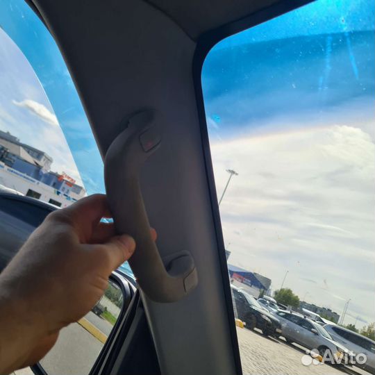 Ручка салона стойки левая pajero 3