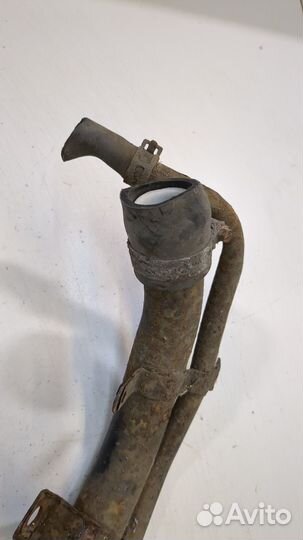 Горловина заливная топливная Mitsubishi Montero Sport / Pajero Sport