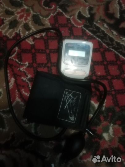 Тонометр полуавтоматический