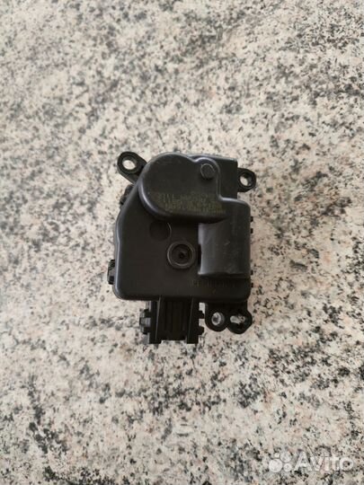 Моторчик привода заслонок отопителя Ford Explorer